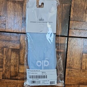 Alo Yoga Unisex Throwback Sock - Powder Blue